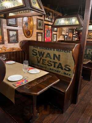 El Paso De Los Elefantes