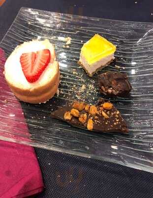 Agusti Pastisseria Restaurant