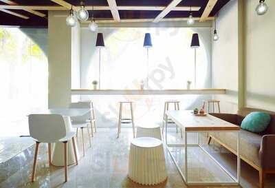 Chic Delicatessen & Sweet