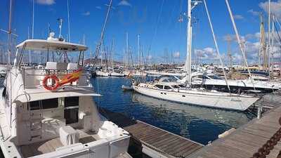 La Tasca Tapas Y Vinos