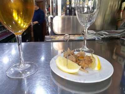 Los Angeles Cafeteria Bar