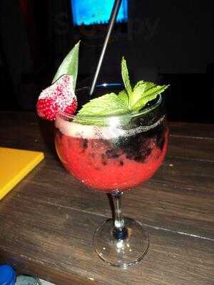 Life Beach & Friends