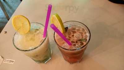 Life Beach & Friends