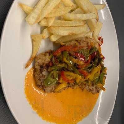 Jose Mari Restaurante - Photo 7