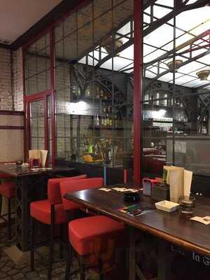 El Viajero Gastro Pub