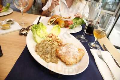 Essències De Karlos Escoto