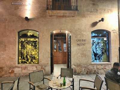 Hernández Y Fernández