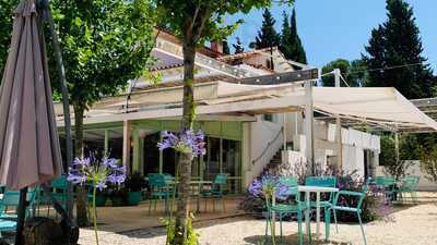 Mon Secret Restaurant & Lounge