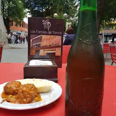 Los Faroles De Tomás