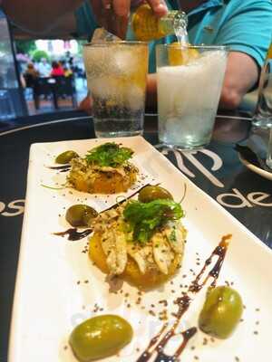 Los Faroles De Tomás