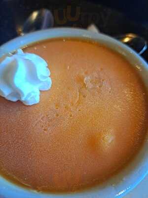 Tropicana Petzeria Gril 