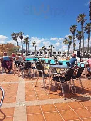 Mai Tai Pool Bar And Restaurant