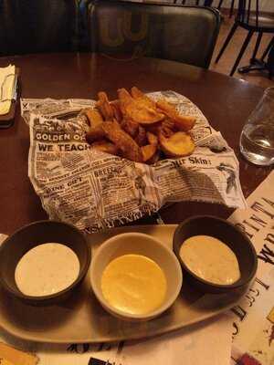 The Gradient Gastropub