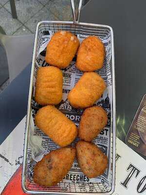 The Gradient Gastropub