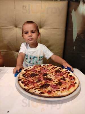 La Mafia Se Sienta A La Mesa