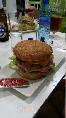 Como En Casa Burger