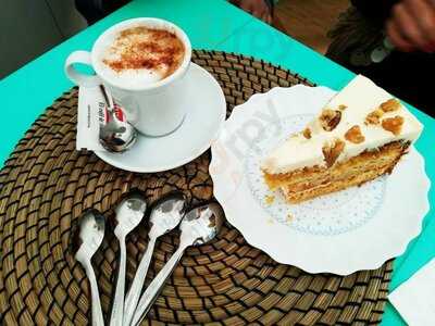 Chin-chin Café & Tapas