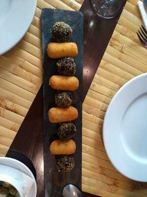 Hotel Gastronómico Arco De Mazarelos