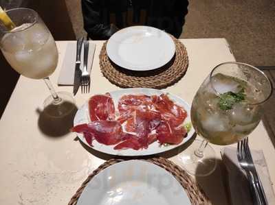 Super Tuscan Cafe Restaurant