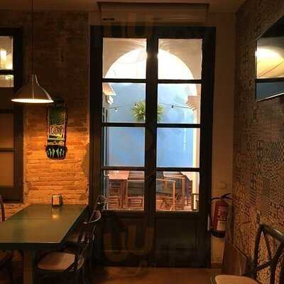 Wylie Sitges Craft Beer & Food