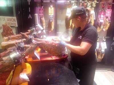 Enrique Tomás Jamon-tapas-vino