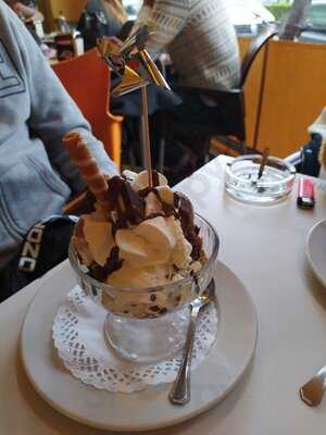 Alfredo Café & Copas