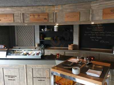 Koi Oyster & Sushi Bar