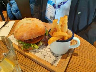 Kurz & Gut Gran Via2