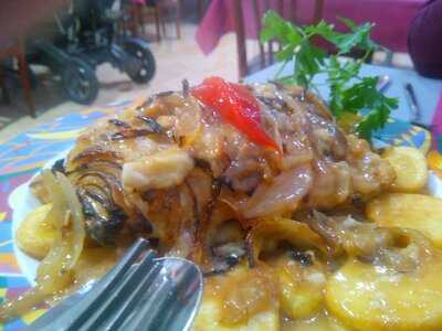 A Lareira: Restaurante Gallego