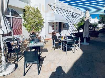 Pollos El Puerto - Huehner Karl