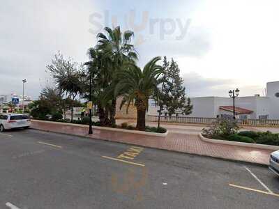 Pollos El Puerto - Huehner Karl