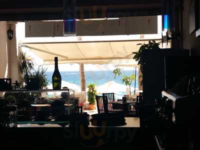 Romantica Beach Restaurant Cafe