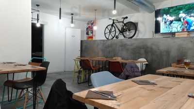 La Madeleine Cycling Bistro