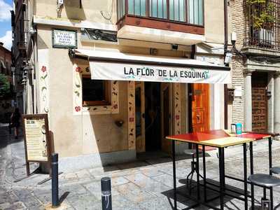 La Flor De La Esquina