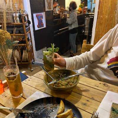 Chic Bar Fusion Food Ibiza - Photo 7