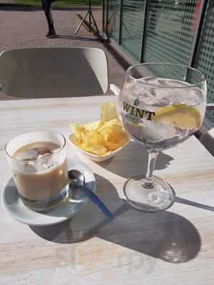 El Hangar Cafetería