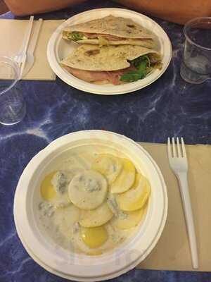 Mediterrania, La Cuina Que Et Cuida