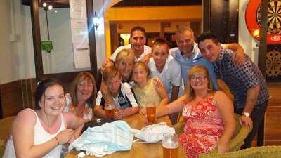 Pottsies Family Sports Bar