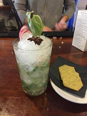 Ros Coffee Bar & Snacks