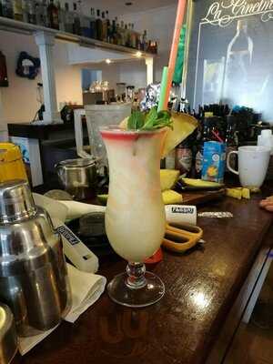 Ros Coffee Bar & Snacks