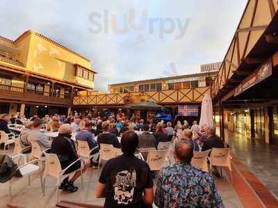 Nostalgia -Íslenski Barinn á Tene