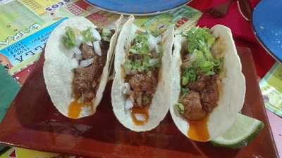 Taqueria Los Plebes