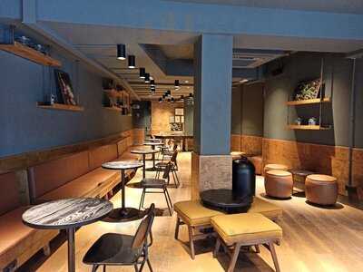 Starbucks Comercio 40