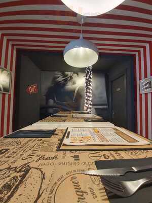 Golden Burger Gourmet