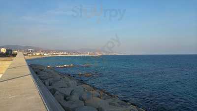 Le Glass Lounge Club