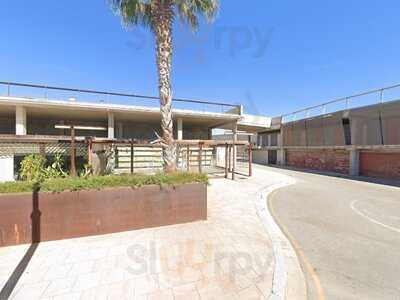 Le Glass Lounge Club