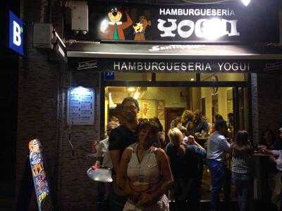 Hamburguesería Yogui - Photo 8