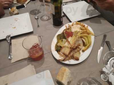 El 24 Restaurante-cafetería