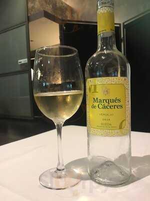 Restaurant El Mirador Dels Camps Elisis