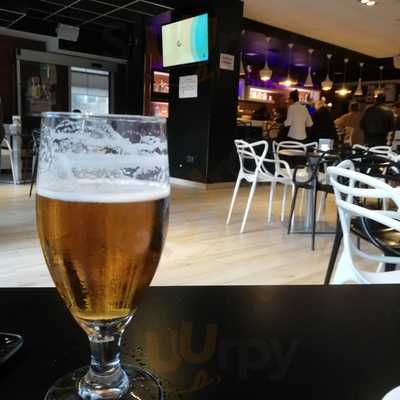 Tapería Esencia Café